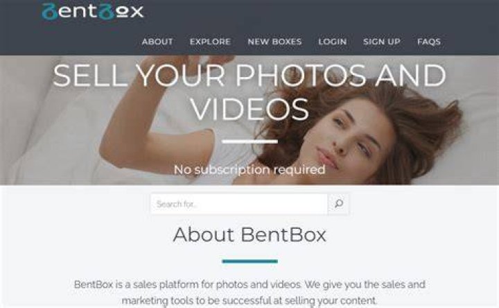 User navigation on adult content platform