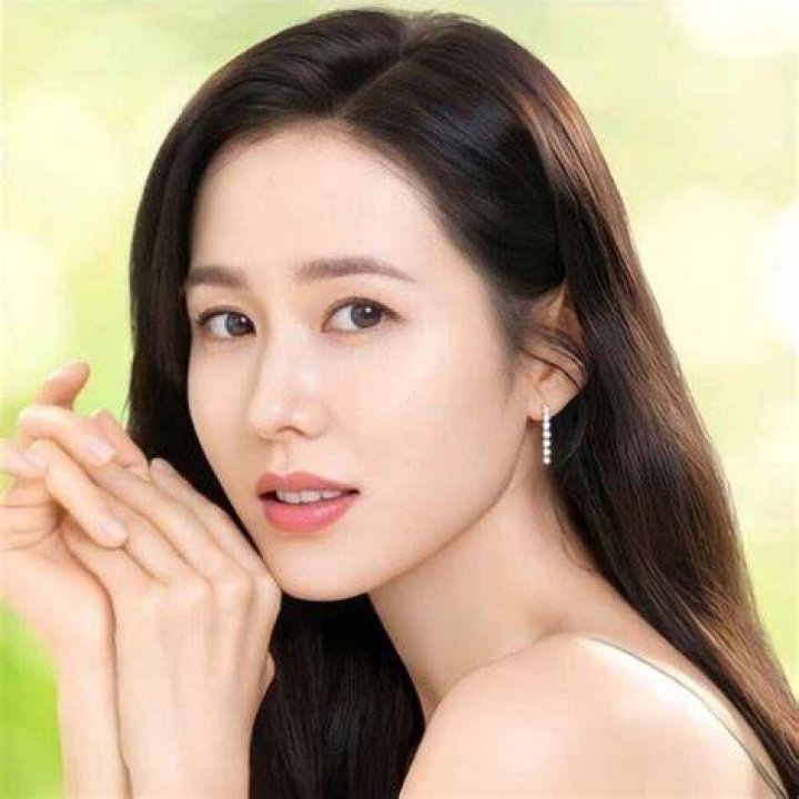 Niche Asian adult video site user experience